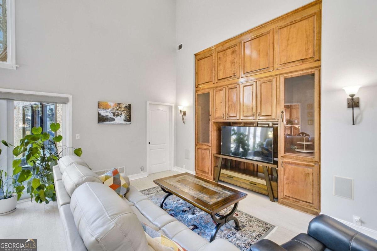 1001 Golf Estates Drive Woodstock - Photo 11