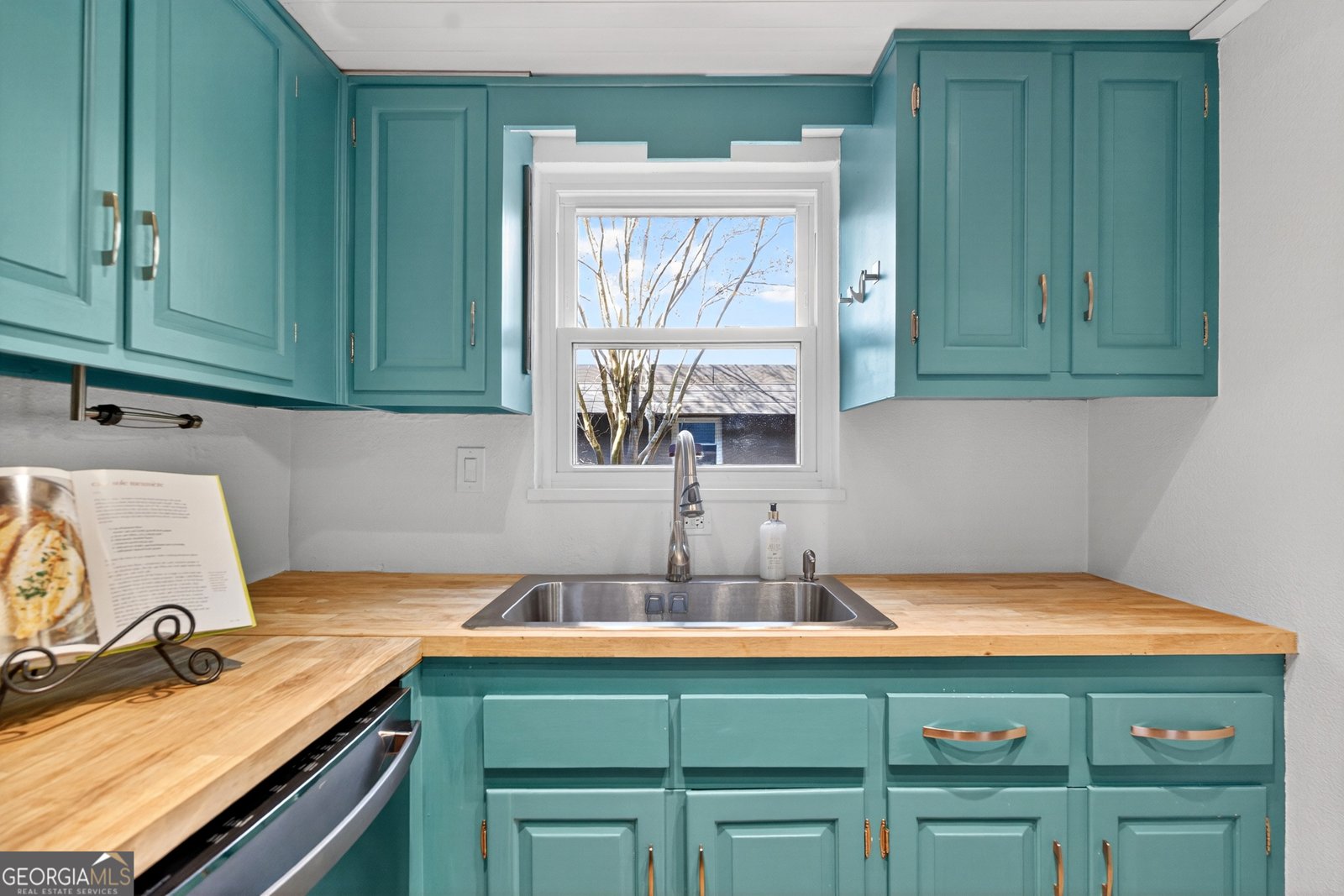 275 Lakemoore Drive Atlanta - Photo 6