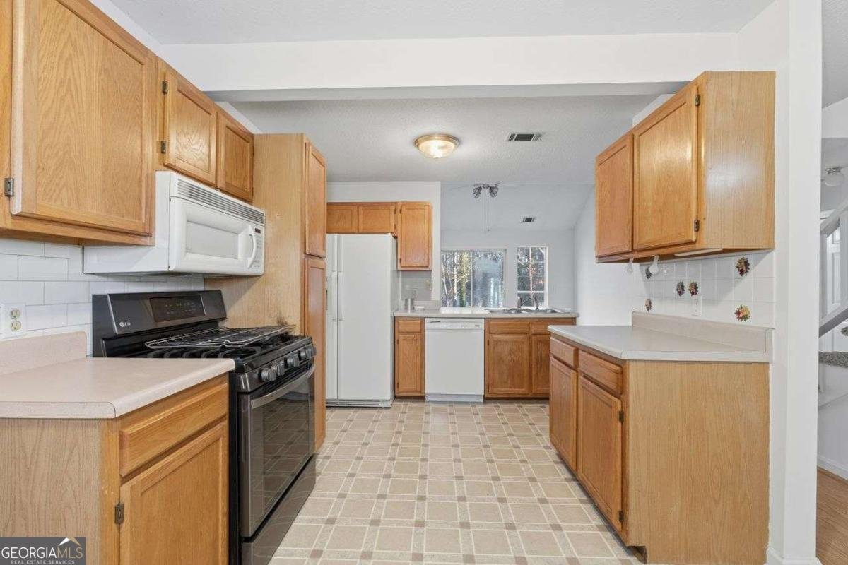 1032 Morgan Road Canton - Photo 7