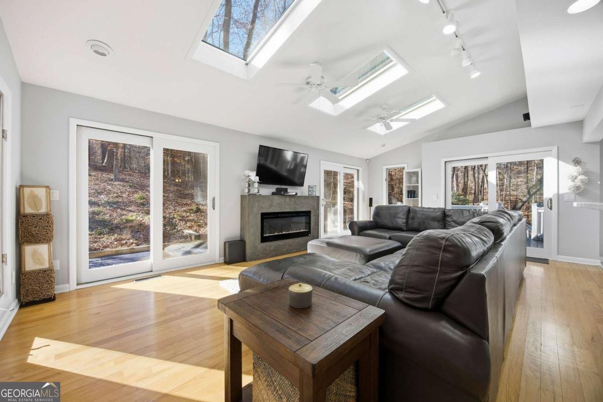 8110 Ball Mill Rd Sandy Springs - Photo 7