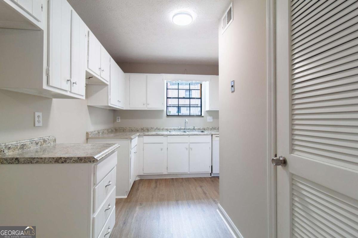 6437 Stone Way Morrow - Photo 11