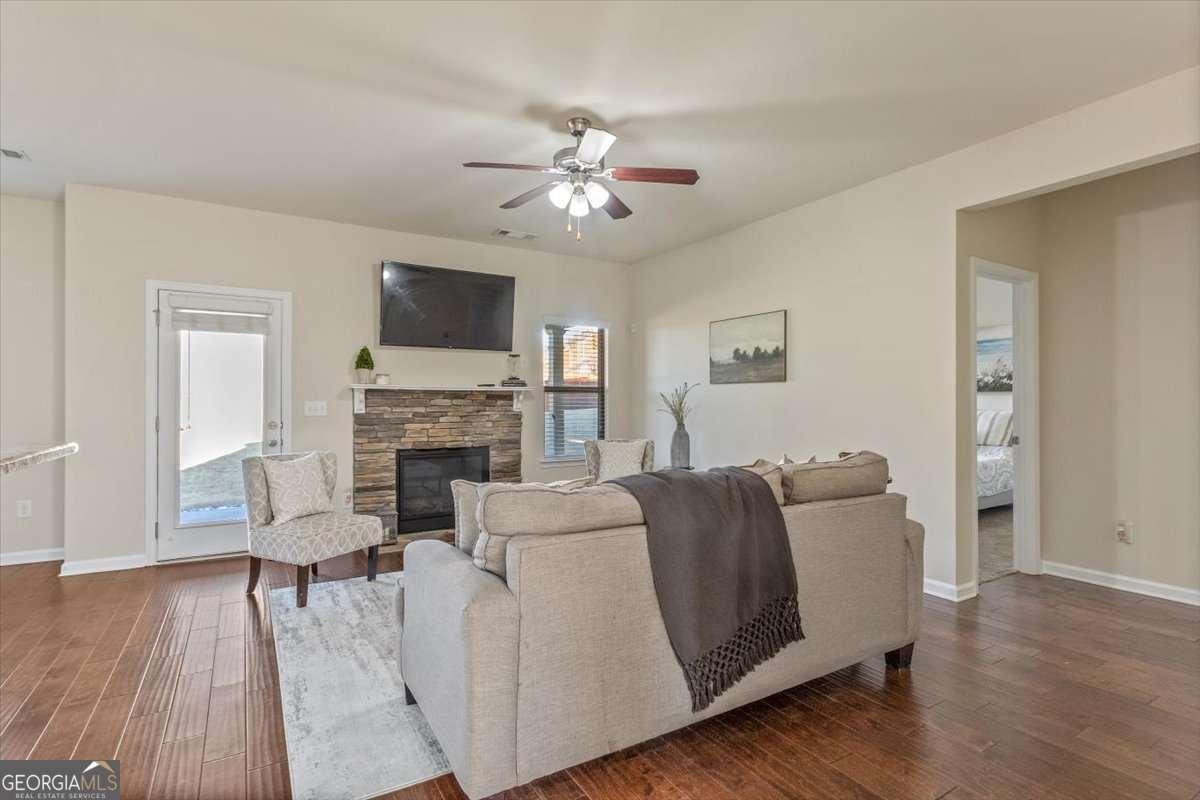 704 Flag Street Canton - Photo 7