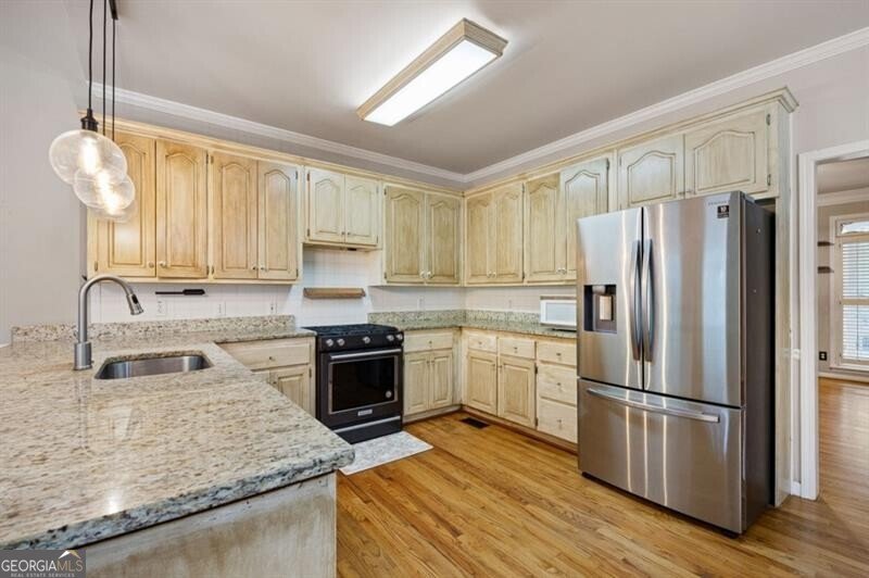 241 Falcon Pointe Court Canton - Photo 12