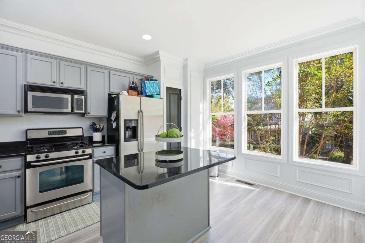 9931 MANCUNIAN Way Douglasville - Photo 7