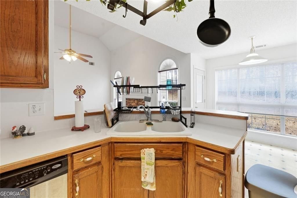 3200 Water Brook Drive Conyers - Photo 10