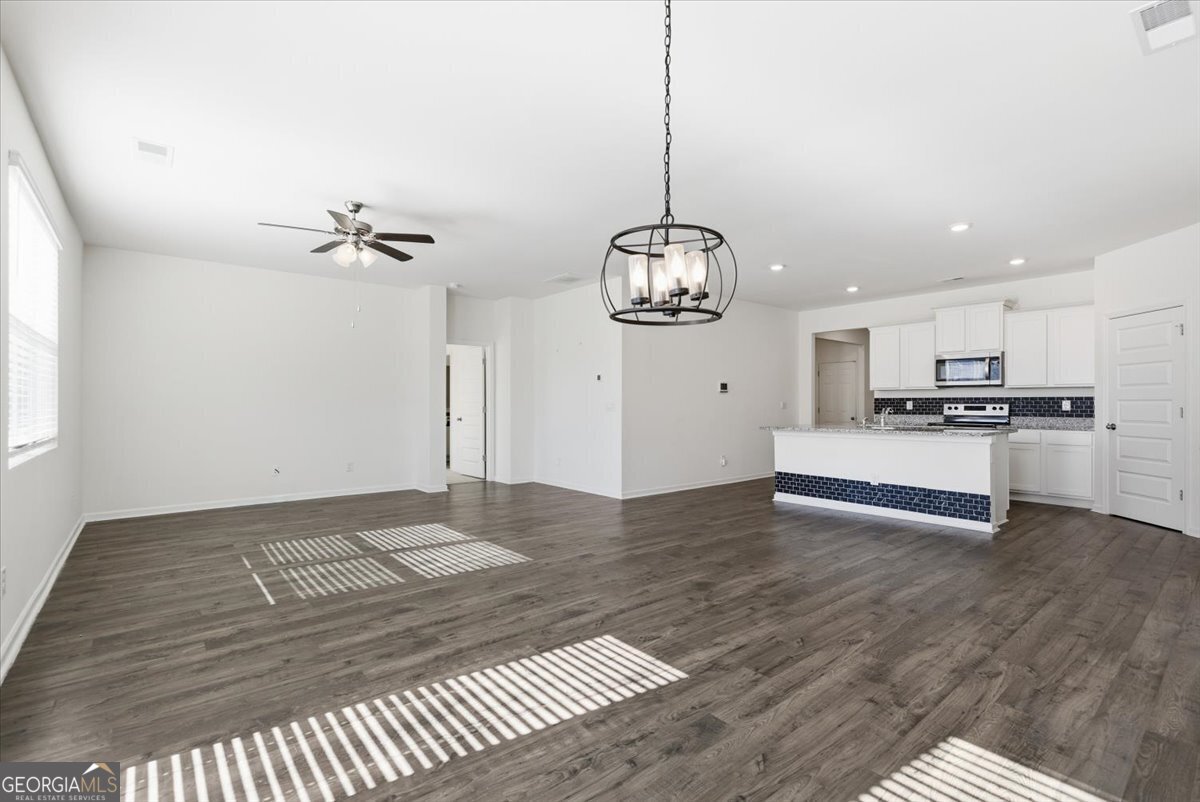 725 Whitman Lane Stockbridge - Photo 12