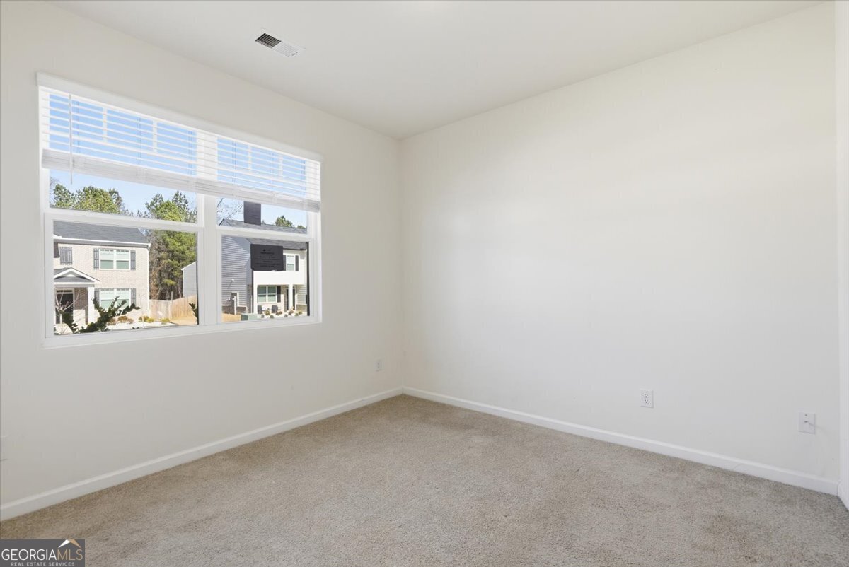 725 Whitman Lane Stockbridge - Photo 7