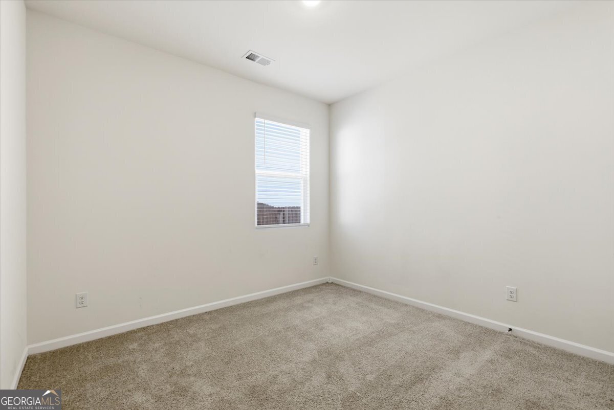 725 Whitman Lane Stockbridge - Photo 8