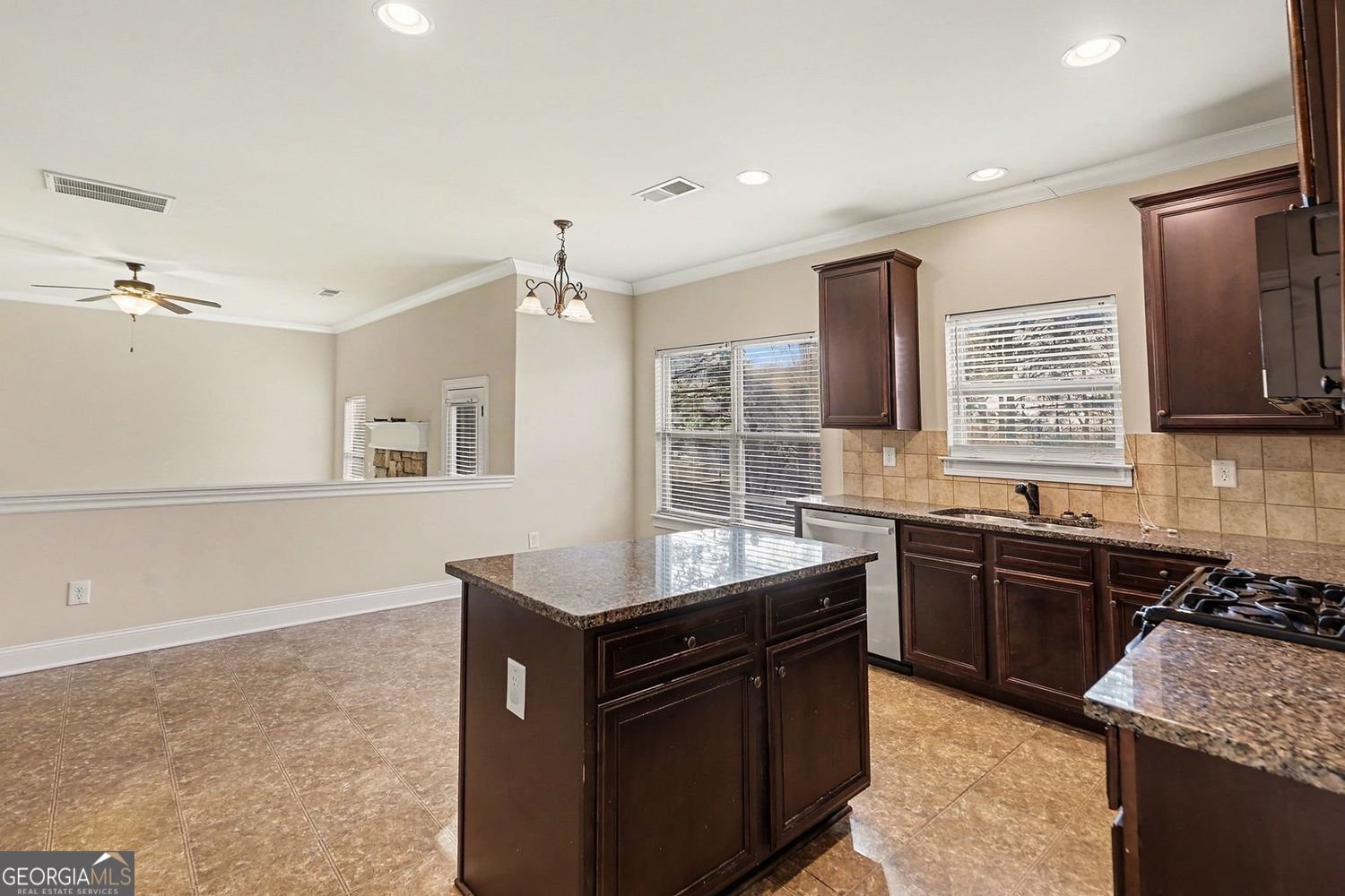 4845 Locherby Drive Fairburn - Photo 10