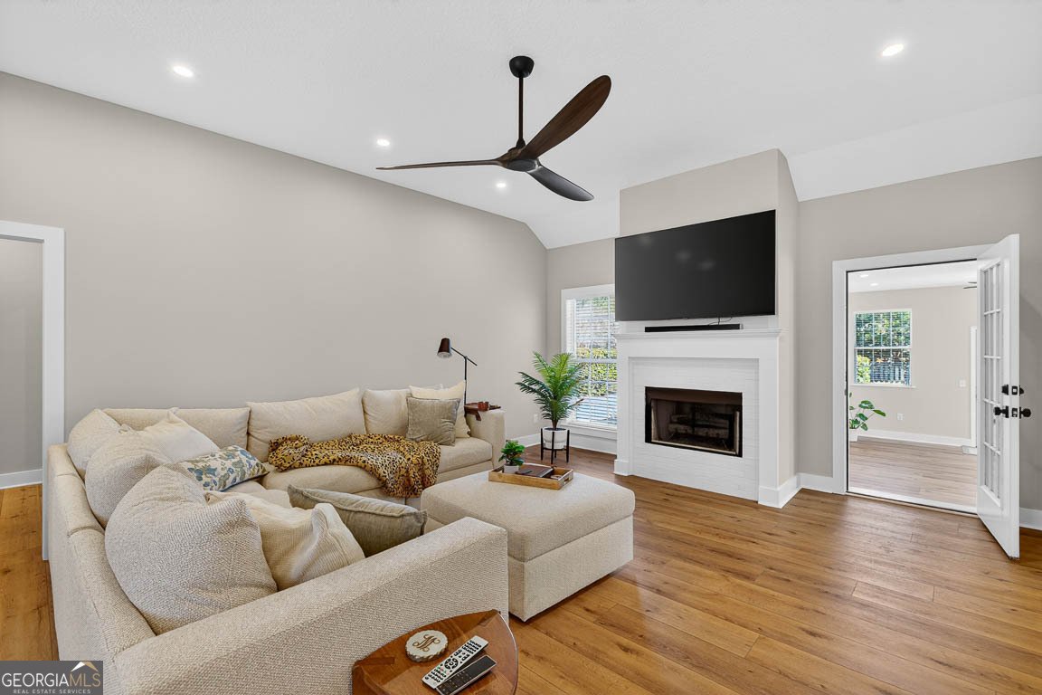 332 Edge Water Drive Brunswick - Photo 11