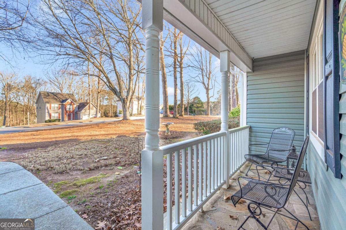 2340 Emerald Drive Loganville - Photo 11