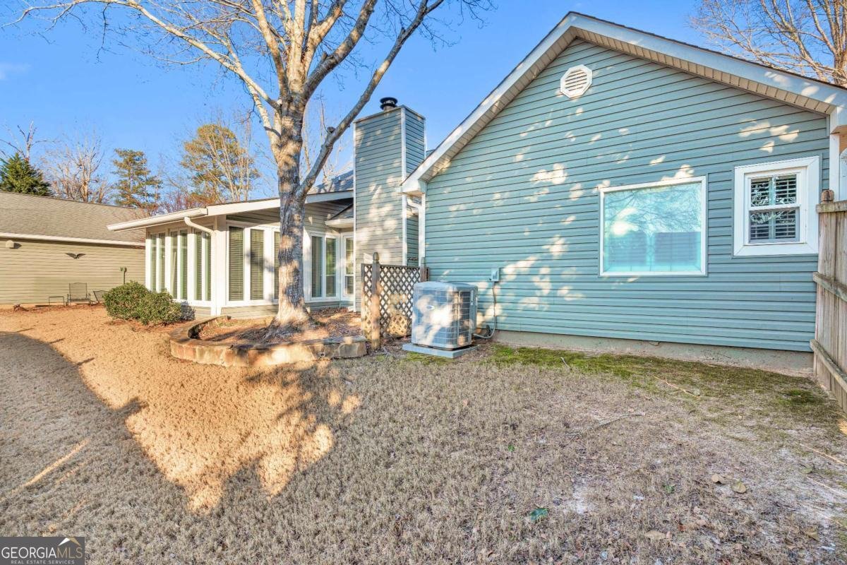 2340 Emerald Drive Loganville - Photo 9