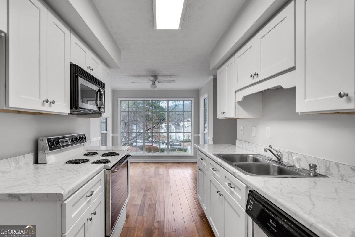 1004 Glenleaf Drive Peachtree Corners - Photo 17