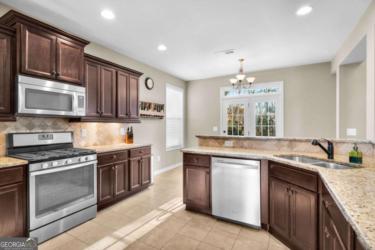 1095 Blankets Creek Drive Canton - Photo 14