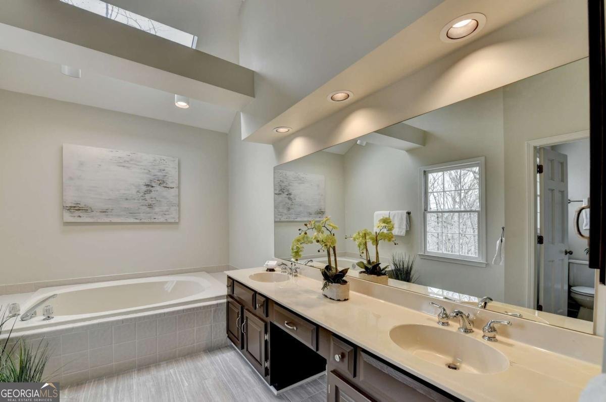 8155 Willow Tree Way Alpharetta - Photo 7