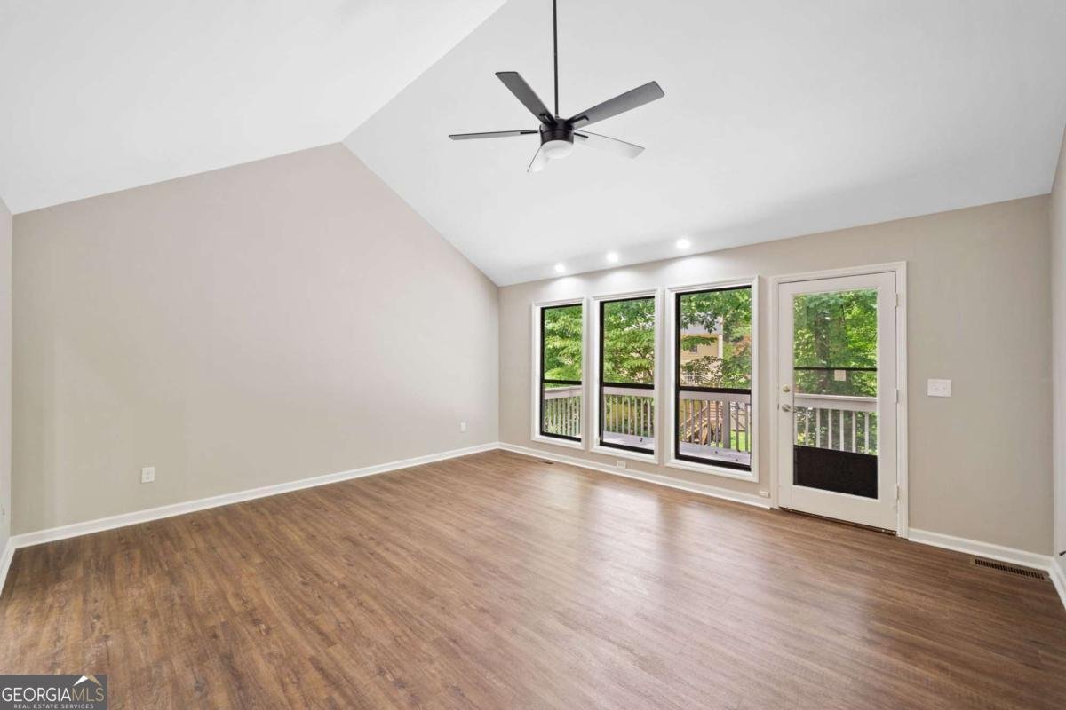 4528 Lashley Court Marietta - Photo 18