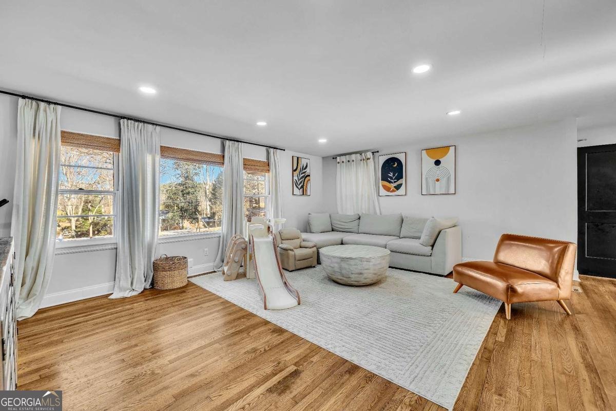 715 Woodvalley Road Mableton - Photo 6