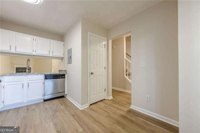 3754 Meadow Creek Drive Peachtree Corners - Photo 8