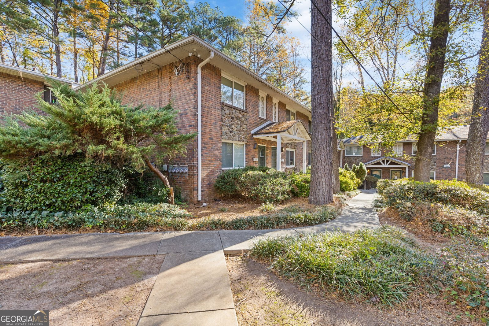 2414 Peachwood Circle Atlanta - Photo 1