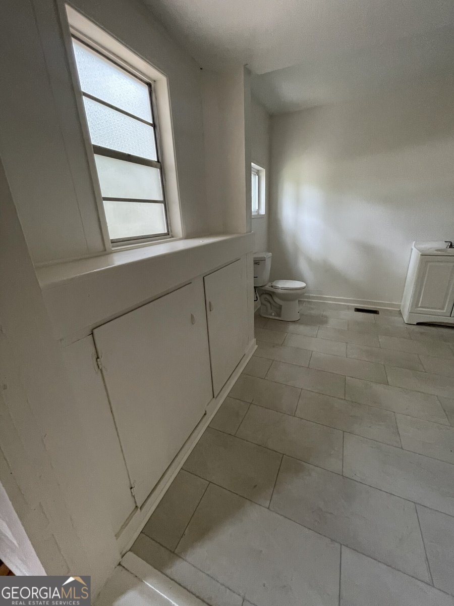 217 Barnesville Street Thomaston - Photo 17