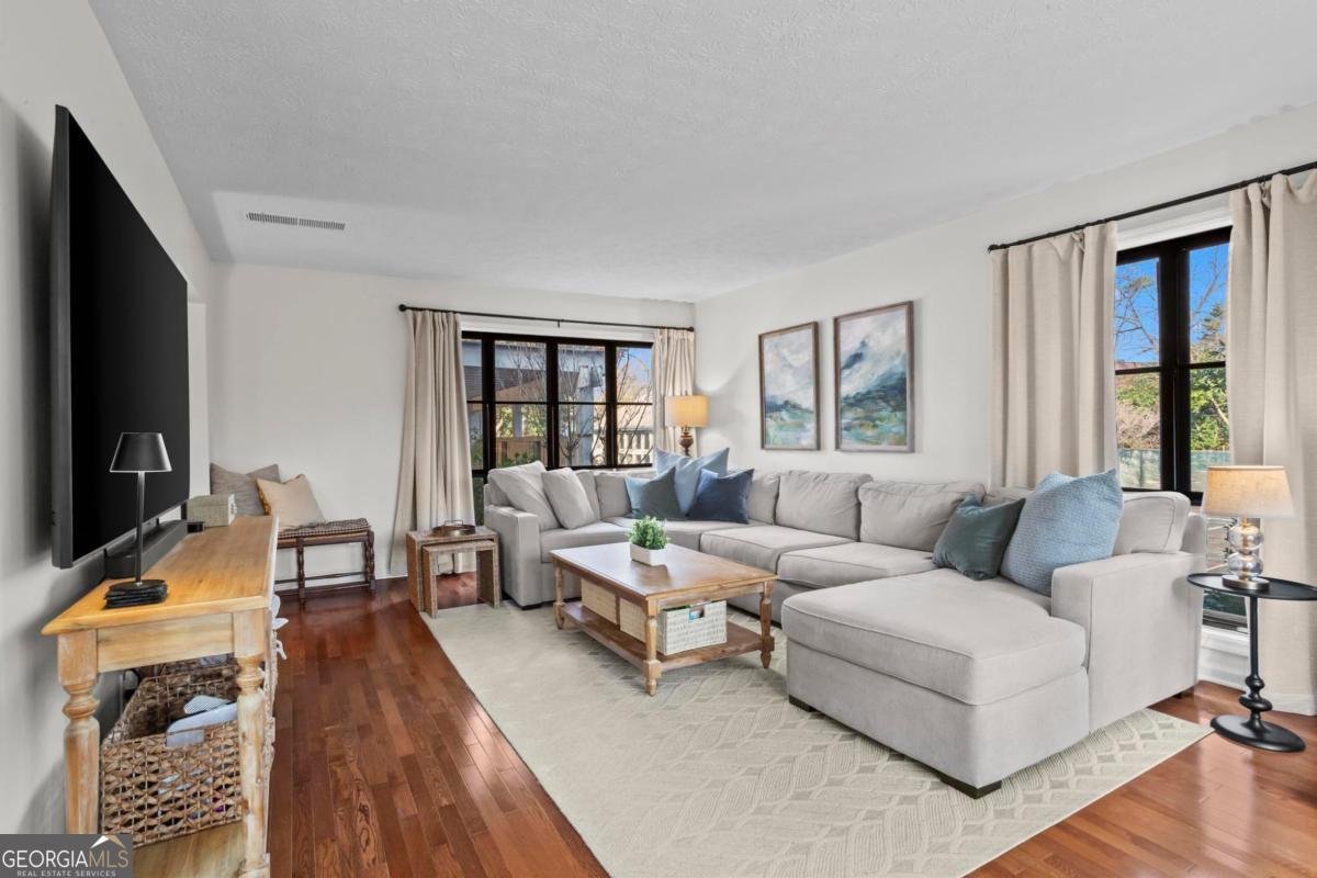 682 Highland Court Marietta - Photo 7