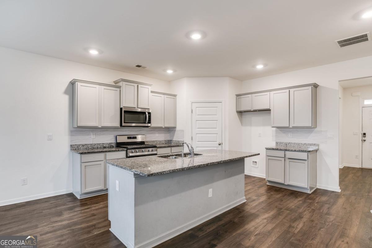 1545 Brangus Drive Stockbridge - Photo 10