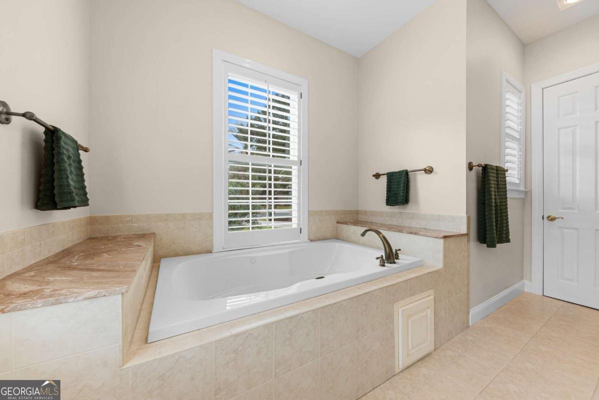 1015 Greenwillow Drive St. Marys - Photo 9