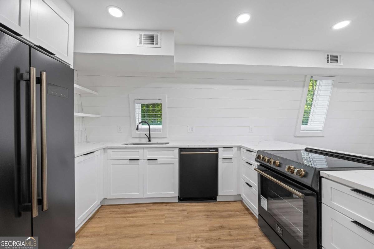 1243 Hooper Road Cleveland - Photo 10