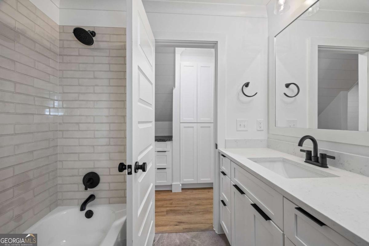 1243 Hooper Road Cleveland - Photo 17