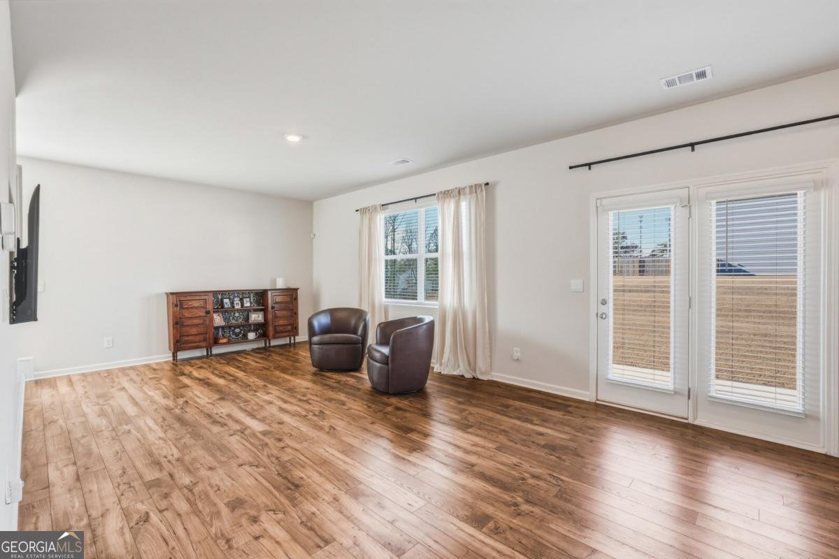 163 Oakwood Heights Road Dallas - Photo 6