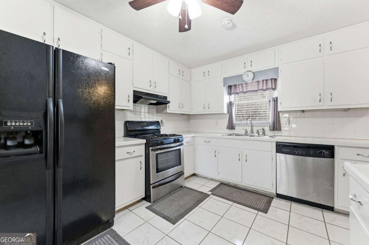 2056 Merle Drive Conyers - Photo 16