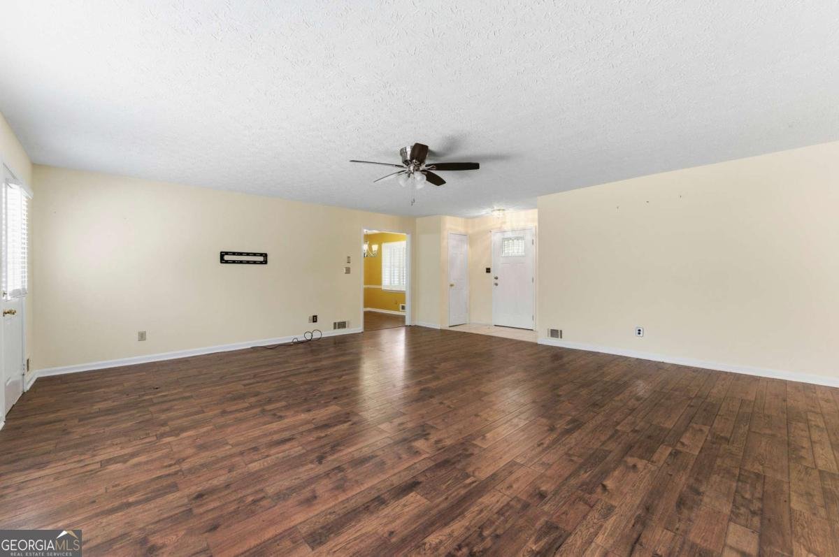 2056 Merle Drive Conyers - Photo 6