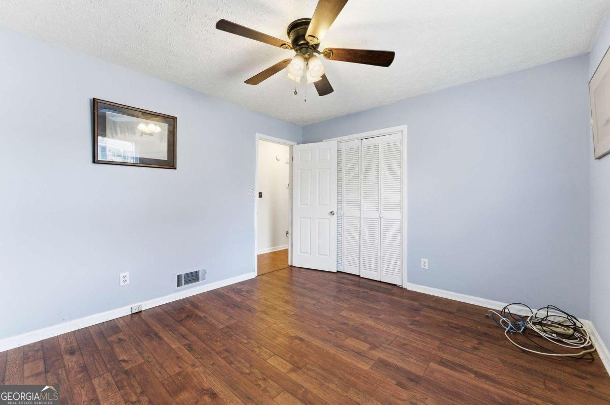 2056 Merle Drive Conyers - Photo 9