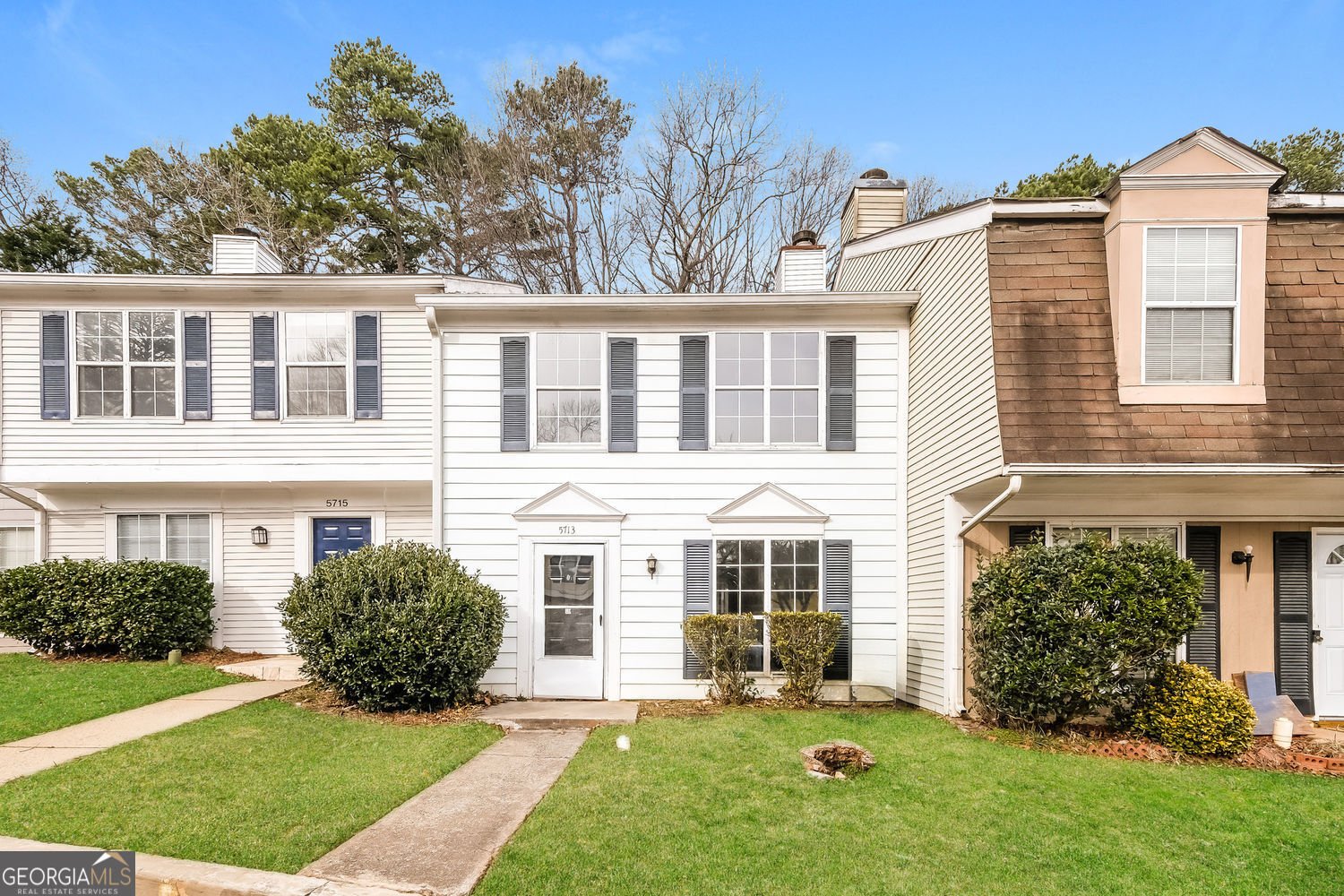 5713 Wells Circle Stone Mountain - Photo 1