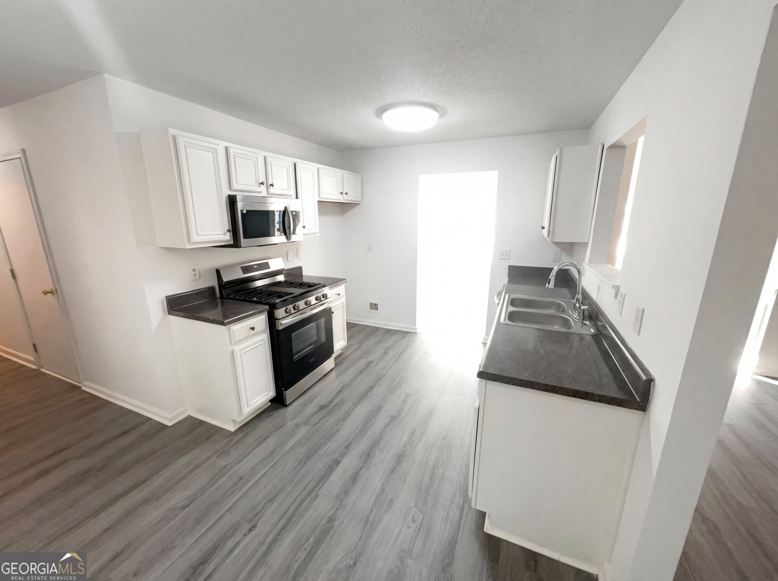 6876 Wildboar Drive Fairburn - Photo 9