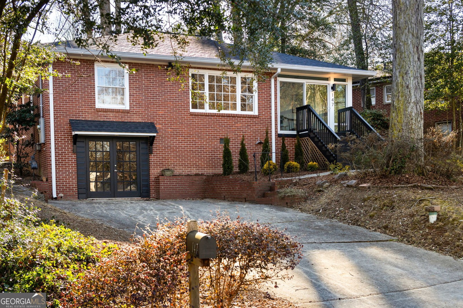 147 Mockingbird Lane Decatur - Photo 1