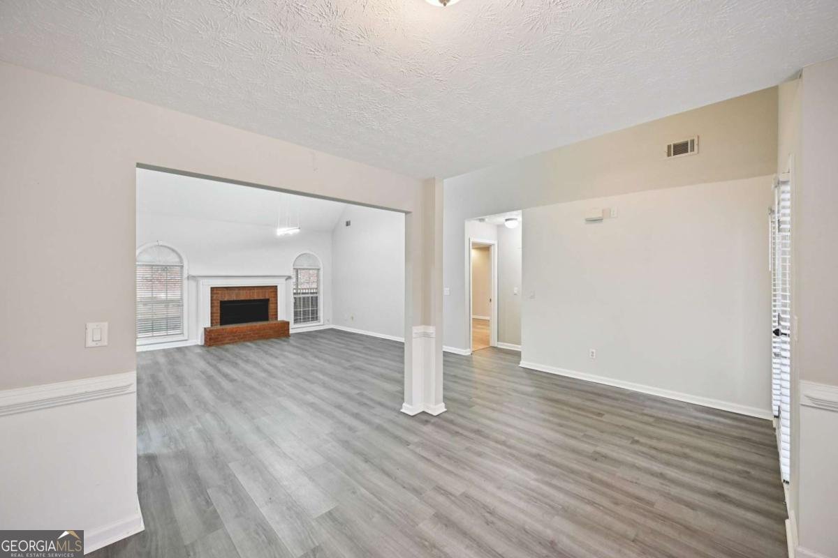 25 Castlehill Court Covington - Photo 6