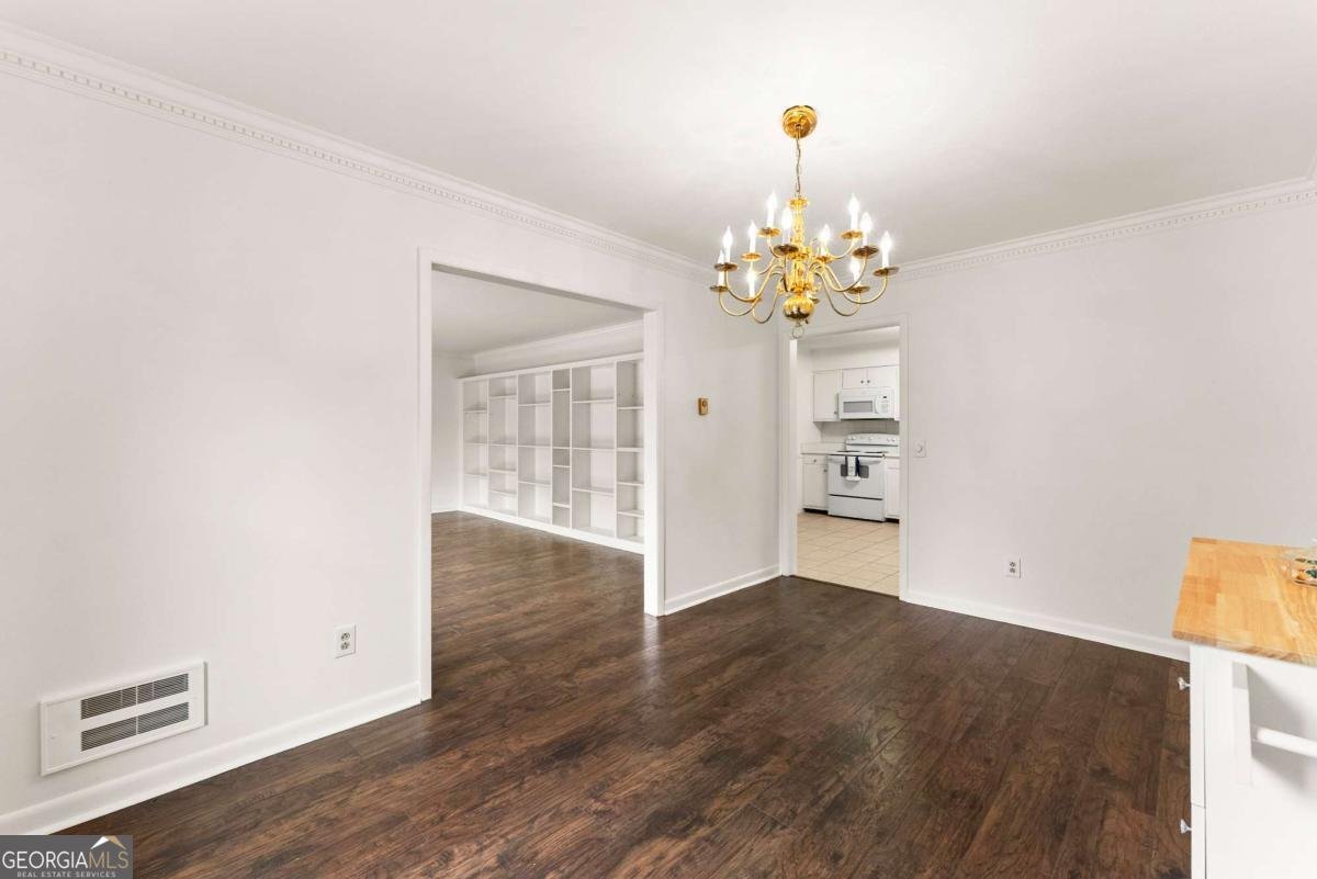 1002 Dixon Drive Gainesville - Photo 11