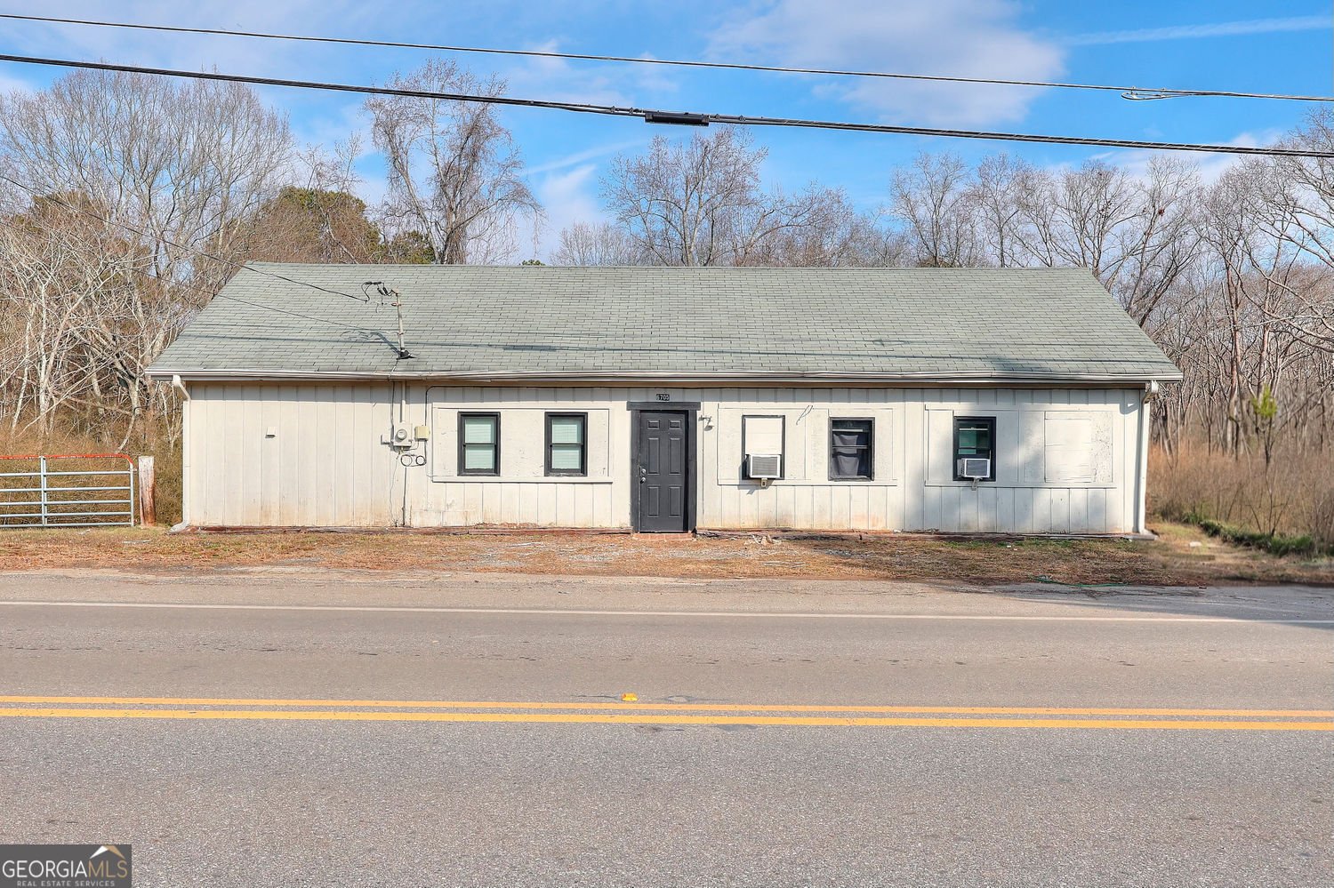 6705 Shady Grove Road Cumming - Photo 1