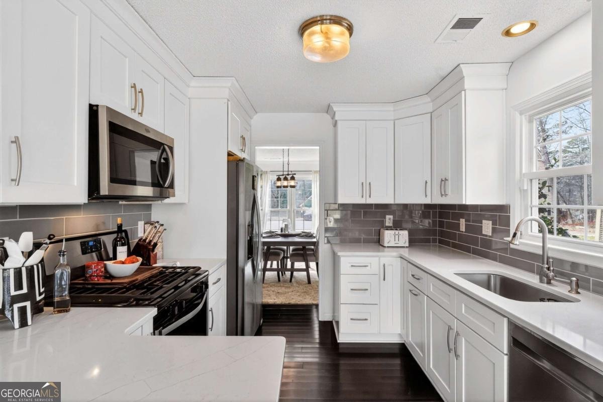 5386 Olde Mill Drive Woodstock - Photo 6