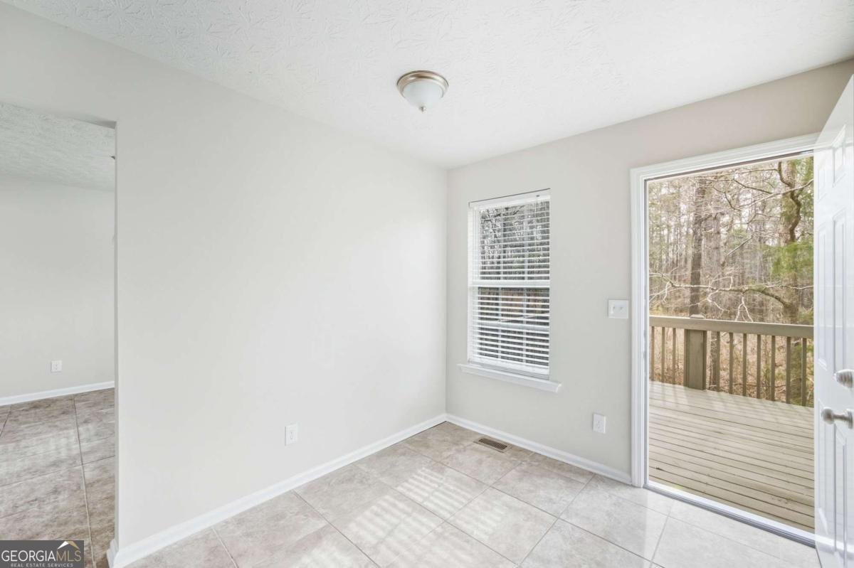 1660 Cedar Hill Douglasville - Photo 6