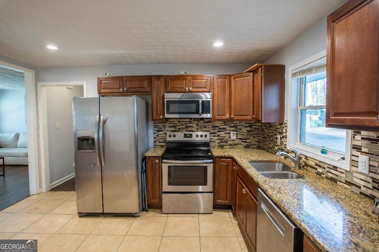 5215 Dixie Lake Union City - Photo 7