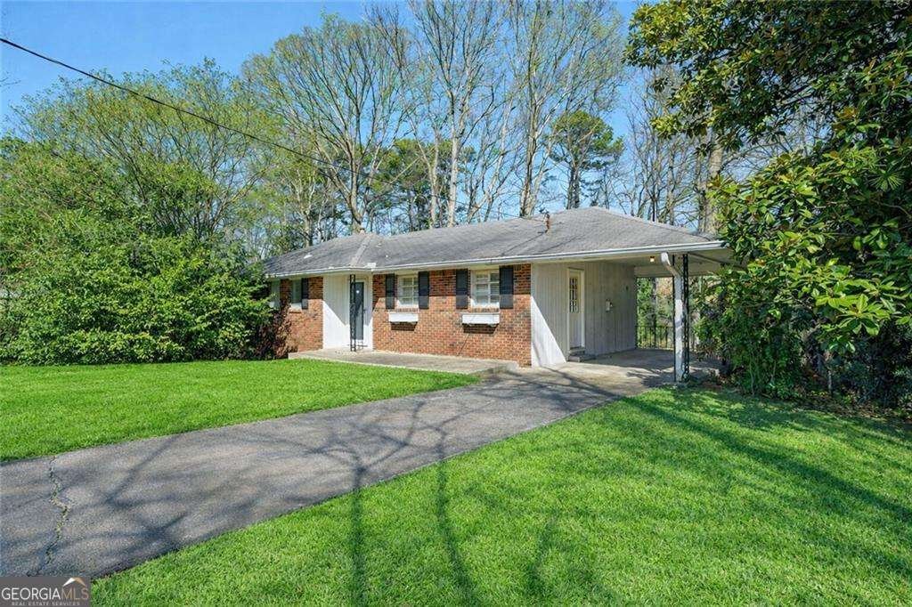 2456 Elmwood Circle Atlanta - Photo 1