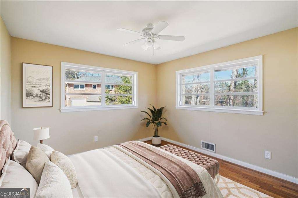 2456 Elmwood Circle Atlanta - Photo 10