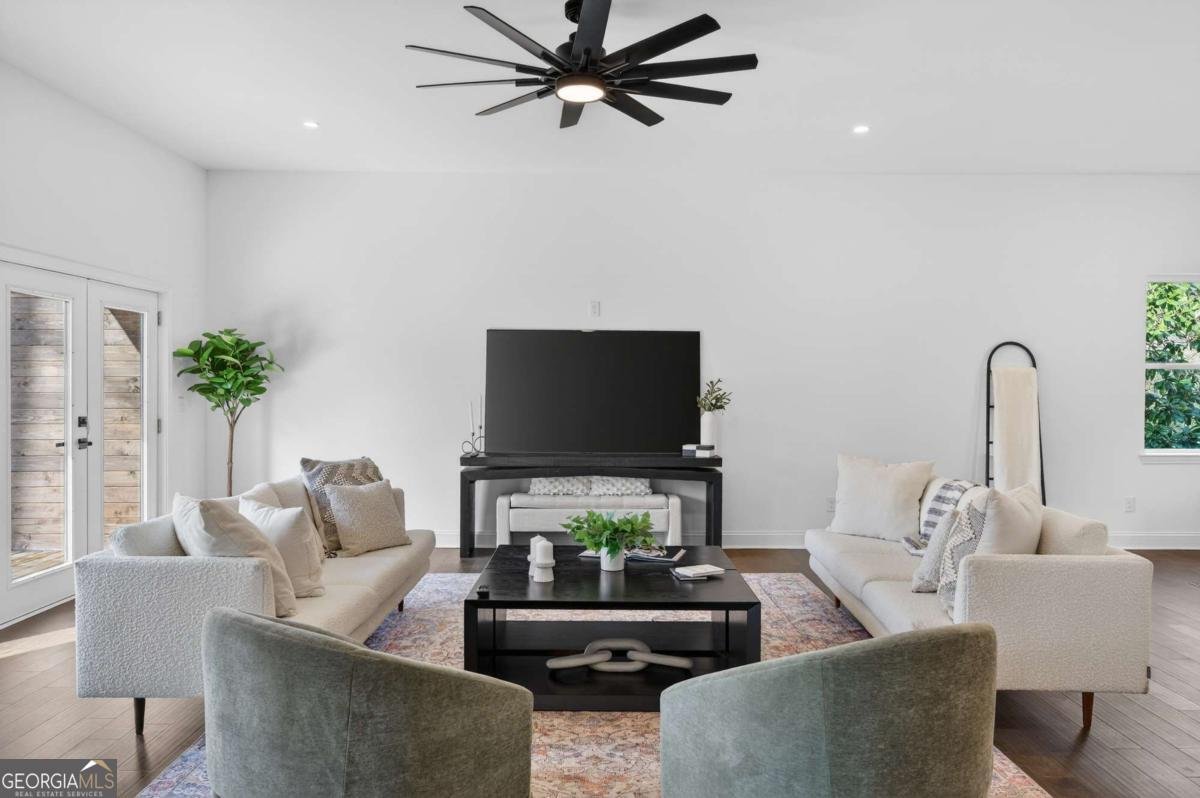 120 Gwinnett Street Buford - Photo 7