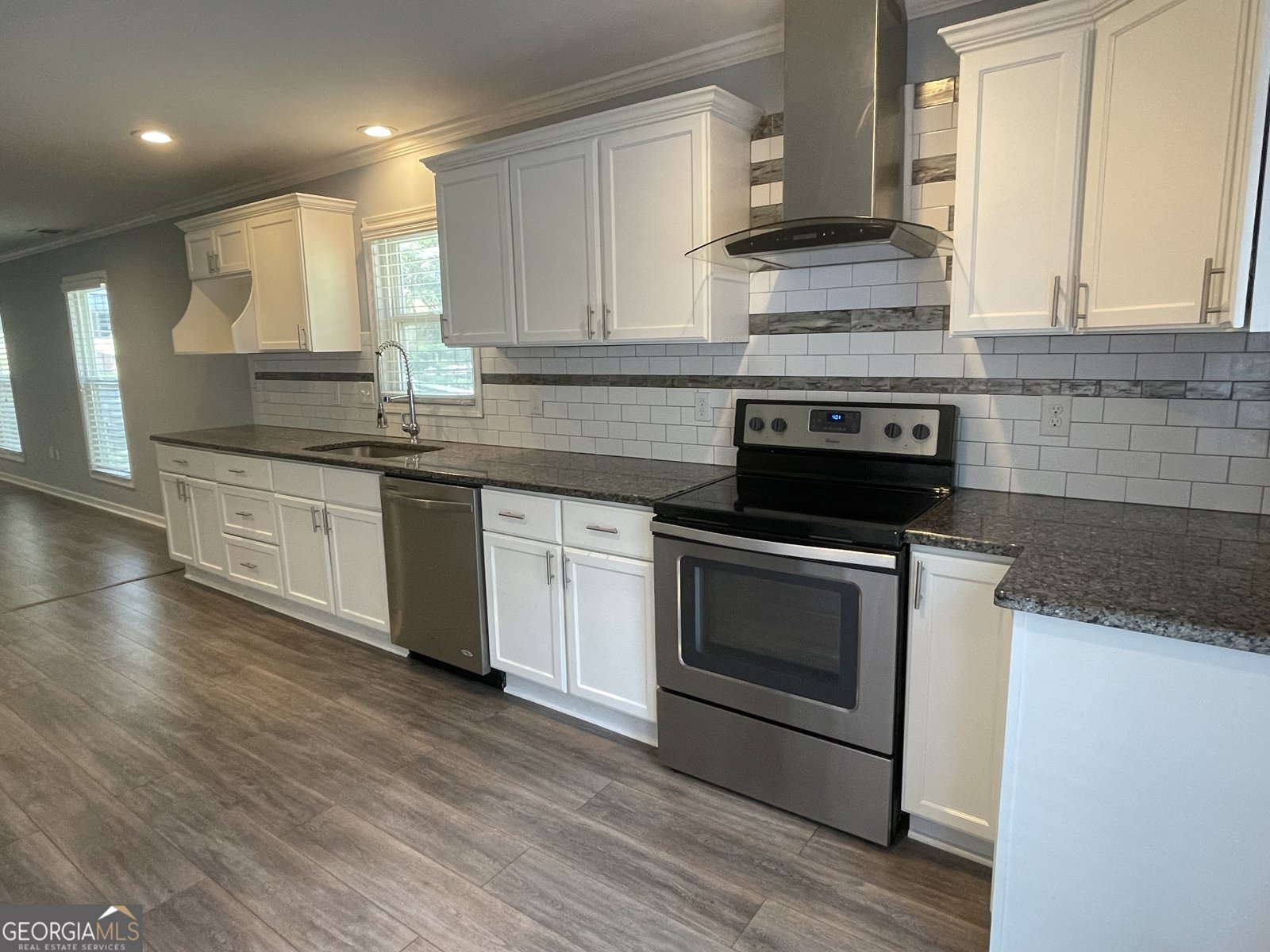 1833 Phillips Avenue East Point - Photo 7