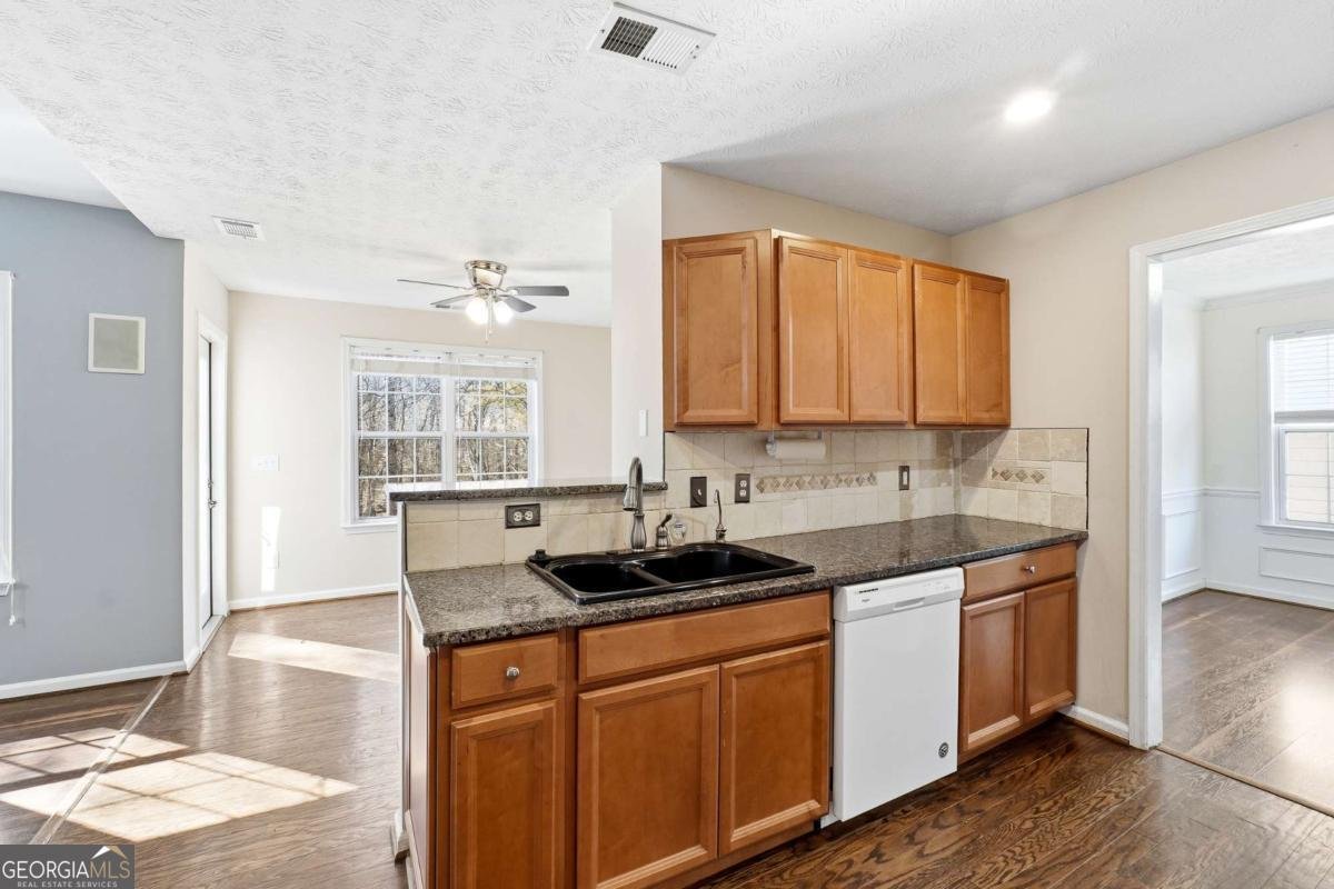 3827 Mast Court Kennesaw - Photo 10