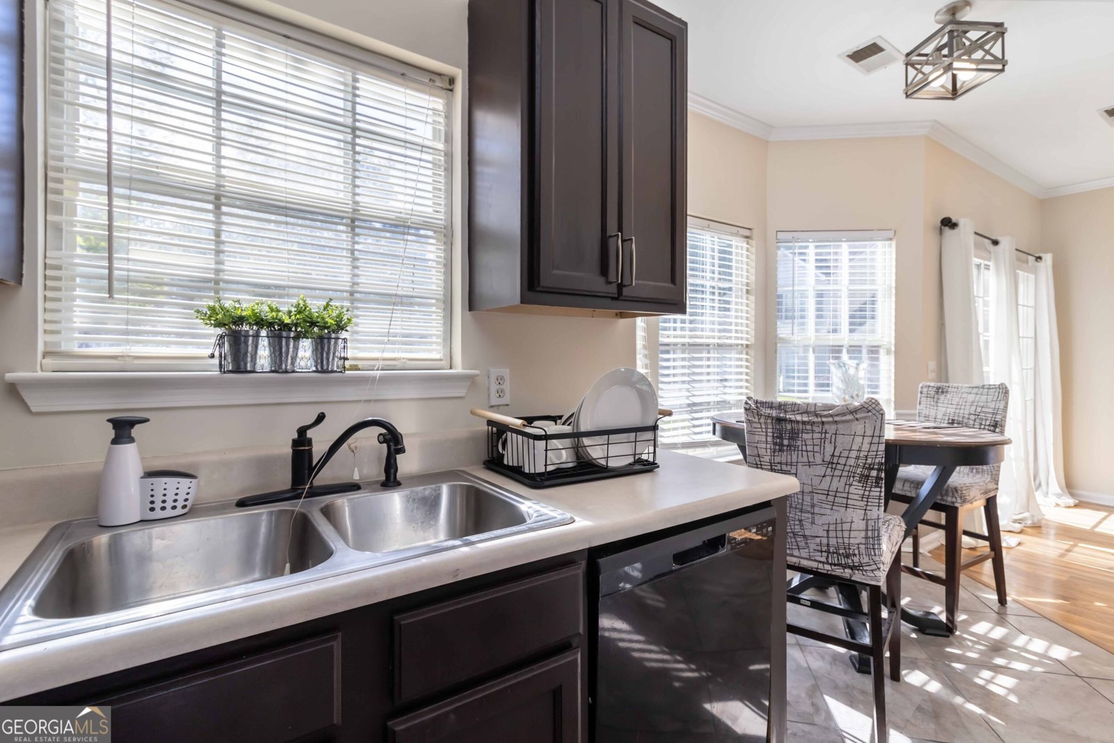 221 Rosewood Way Atlanta - Photo 12