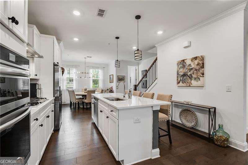 6635 Beacon Drive Sandy Springs - Photo 11