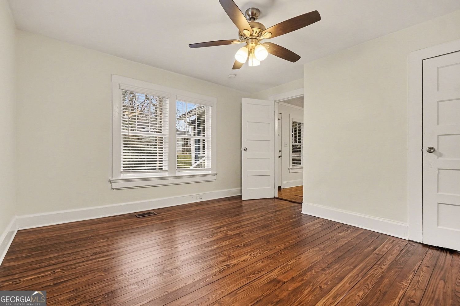 2047 McPherson Drive East Point - Photo 17